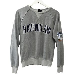 HARRY POTTER Universal Studios Ravenclaw Grey Spellout Patch Sweatshirt Size S